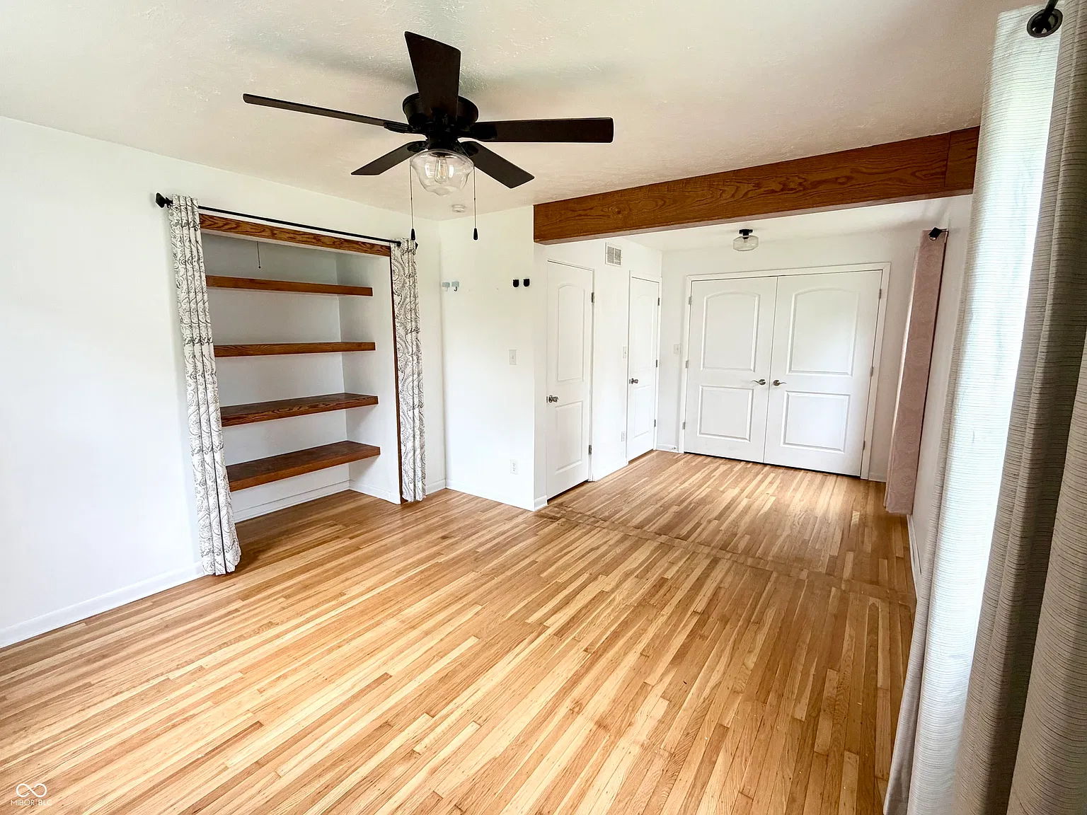 3 bed, 2.0 bath, 1900 sqft, $2,450 — Photo 4