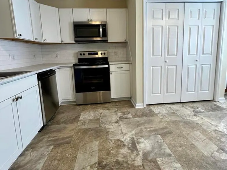 4205 Williamsbrook Ln #B — Photo 9