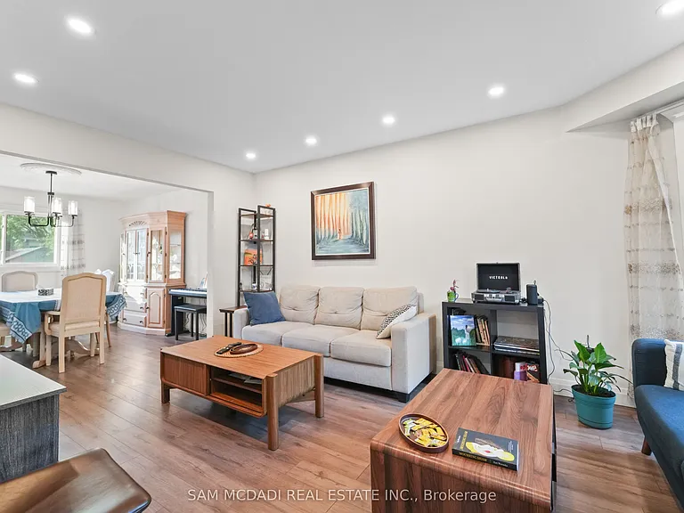 6251 Saltmarsh Ct — Photo 10