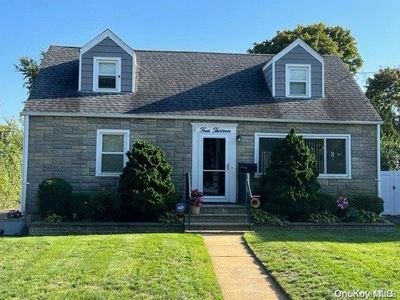 413 Southside Avenue, Freeport, NY, 11520