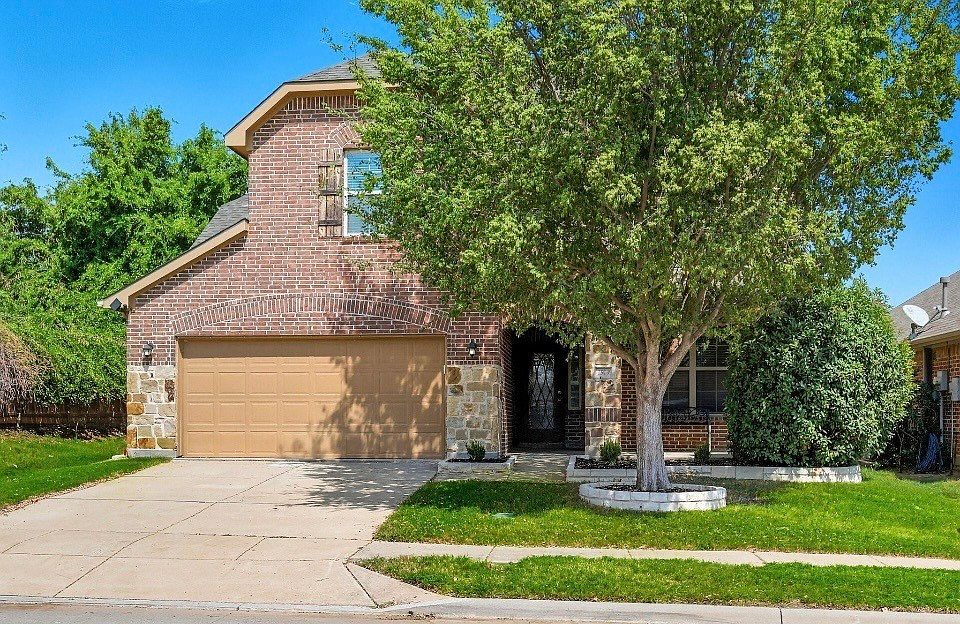 1st image of 2509 Castle Creek Dr