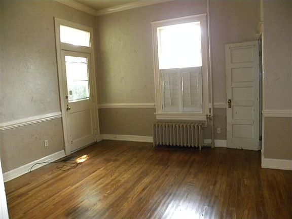 256 Pine St, Memphis, TN 38104