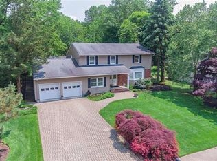 11 Knox Ter, Totowa, NJ 07512