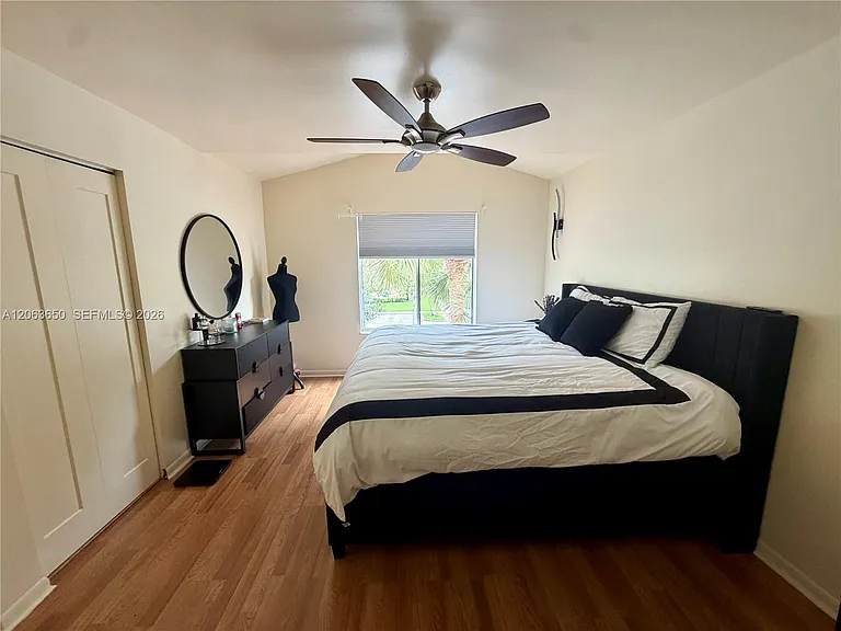 1012 Coral Club Dr #1012 — Photo 9