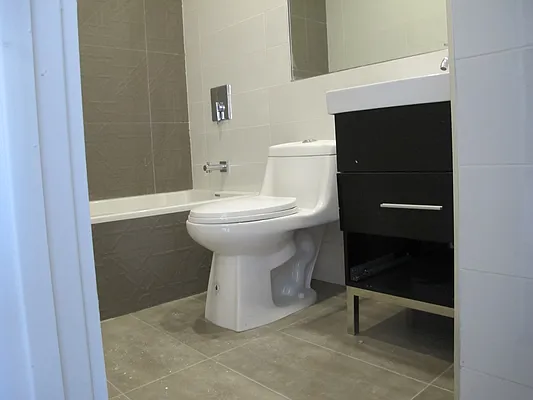 Rented by P Management | media 26