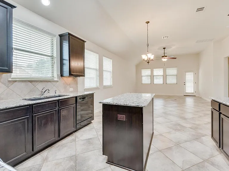 2200 Hilltop Climb Dr — Photo 15