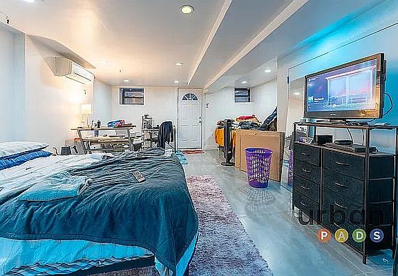 2nd image of 1076 Greene Ave #6