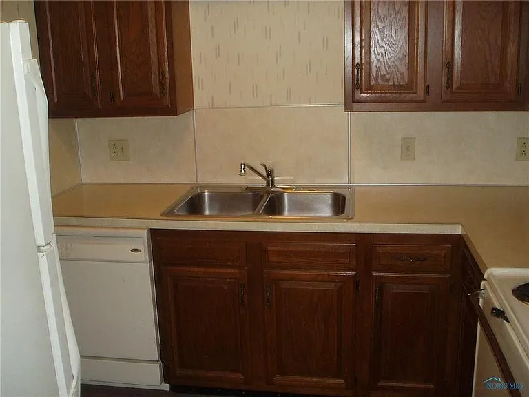 2256 Rockspring Rd #5 — Photo 1