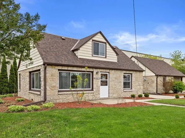 2001 W Bender ROAD, Glendale, WI 53209