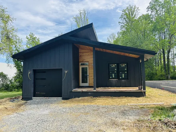 115 Welcome St, Brevard, NC 28712