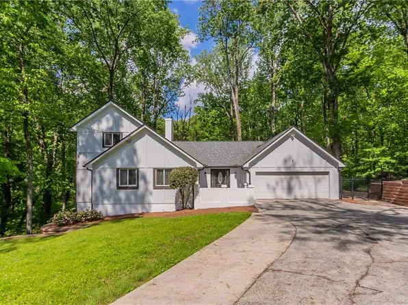 375 Buckingham Dr, Marietta, GA 30066