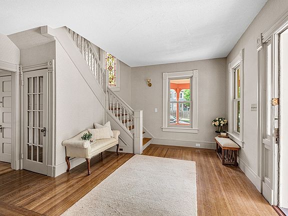 2nd image of 238 Sumner Ave