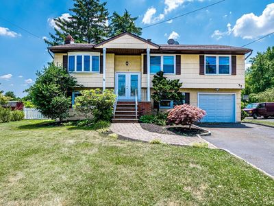 52 Nevsky St, Edison, NJ, 08820