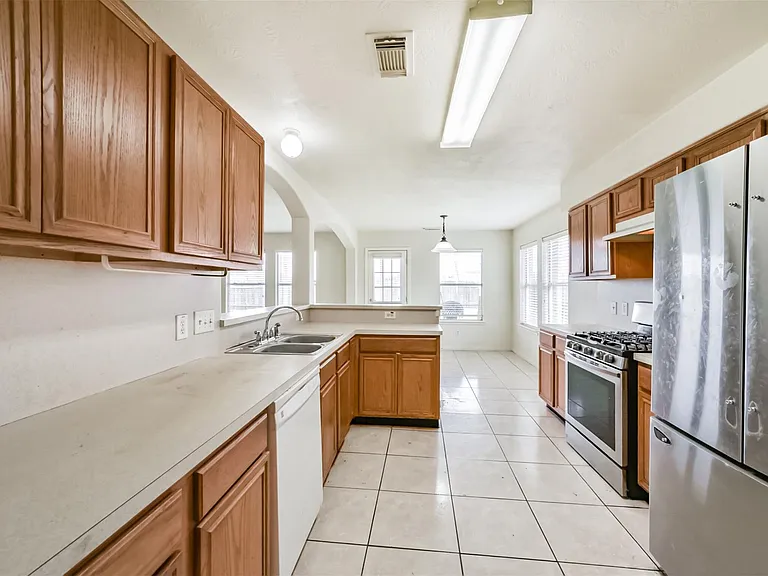 7102 Calix Ln — Photo 18