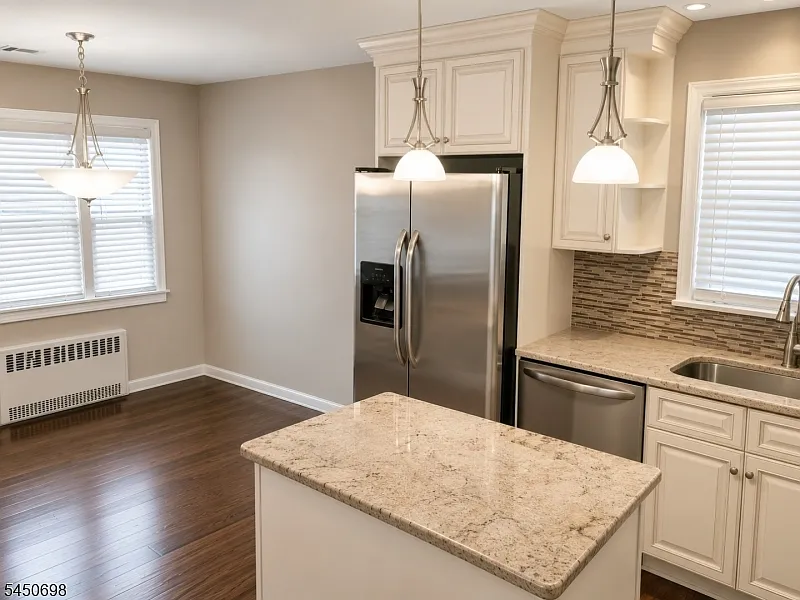 3 bed, 1.0 bath, $2,750 — Photo 3