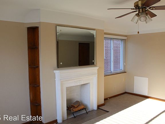3rd image of 1792 Northwest Blvd APT C