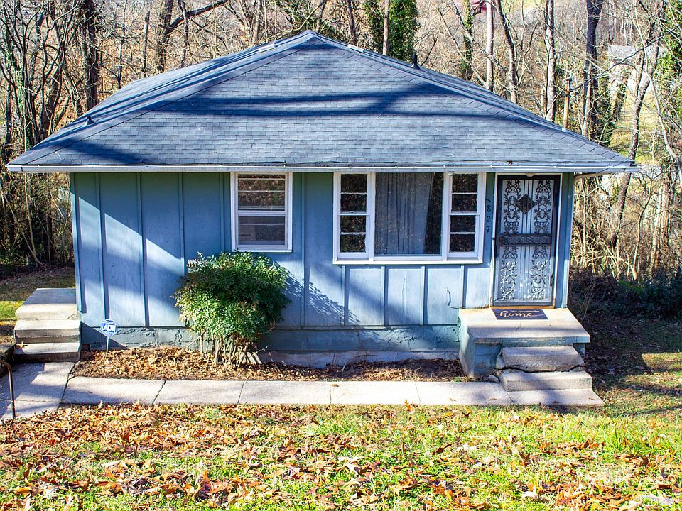 1st image of 1827 SE Prospect Pl
