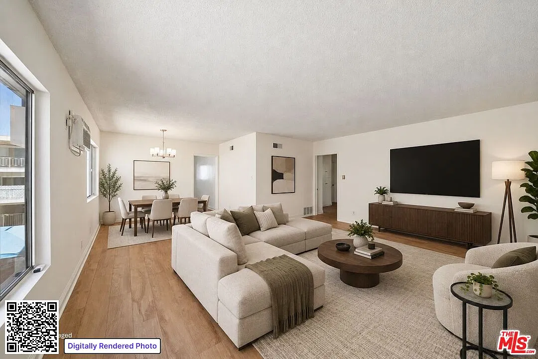1050 S Wooster St — Photo 1
