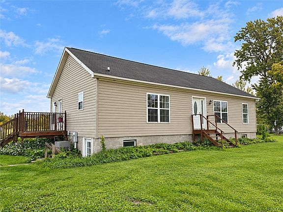 3rd image of 7261 W Bergen Rd