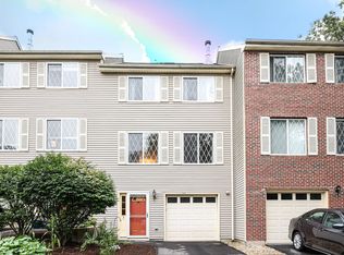 3 Lynn Dr, Merrimack, NH 03054