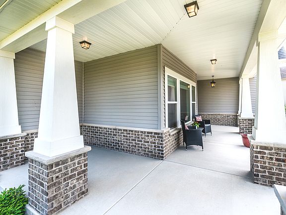 4th image of 25109 White Ash Ct