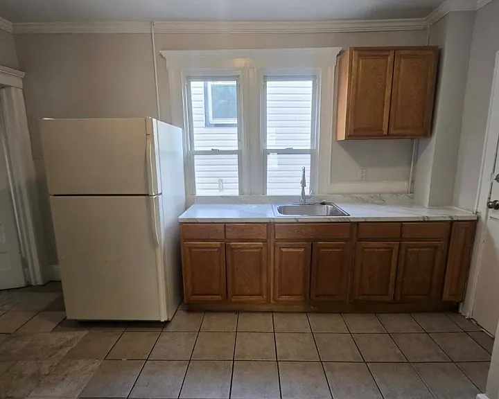 54 Princeton St #2L — Photo 1