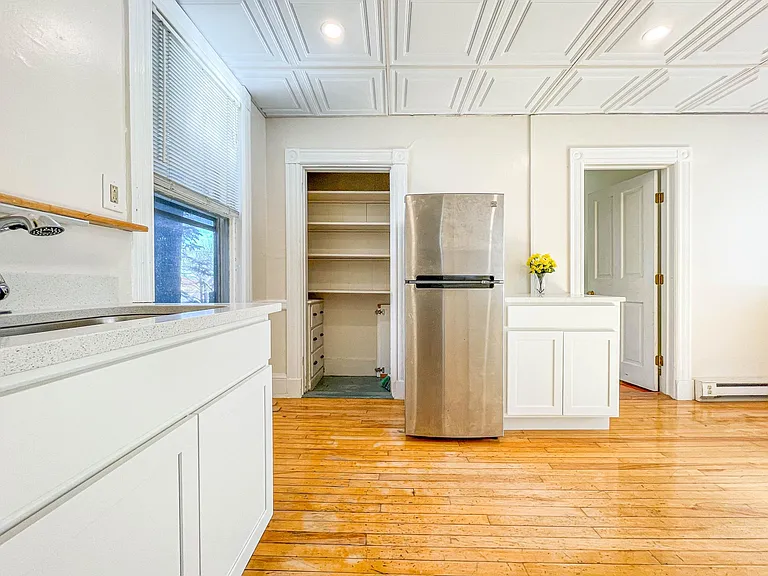 329 Preble St #2 — Photo 6