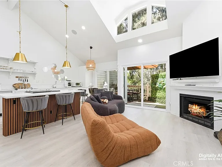 810 Wesleyan Bay #36 — Photo 4