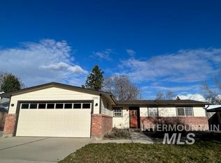 2090 N Charitan Dr, Boise, ID 83713