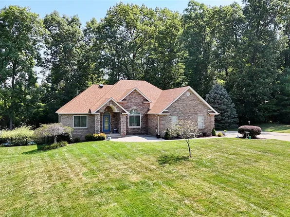 250 Villa Ray Dr, Radcliff, KY 40160