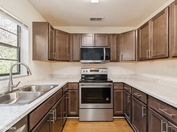 2522 NW 4th Ter #2522, Gainesville, FL 32609