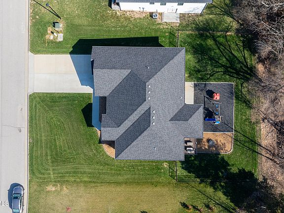 4th image of 1322 Summerfield Dr