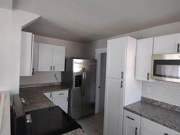 3rd image of 3641 N Steele St