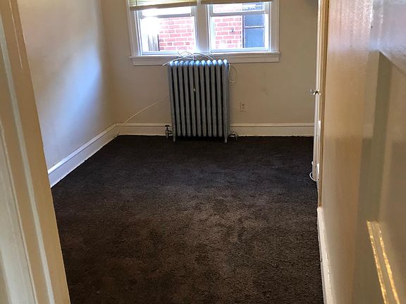 4th image of 5440 N Mascher St #1