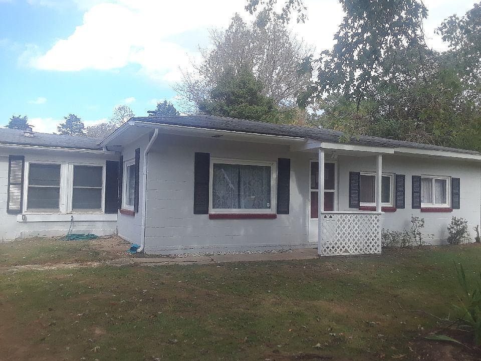 1st image of 45772 Nancy Ln