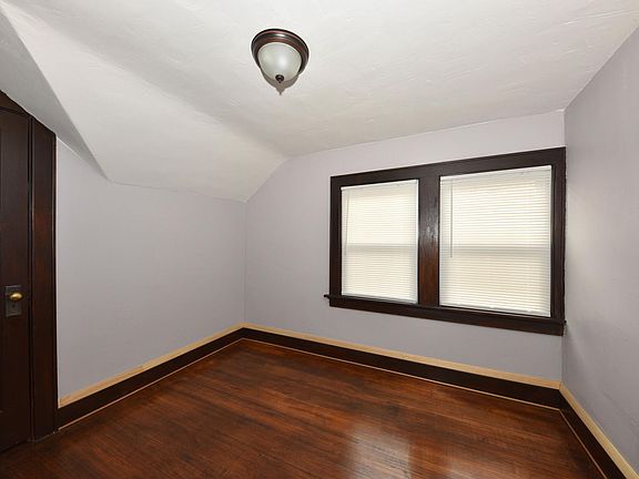 4th image of 2620 N Hubbard St #2