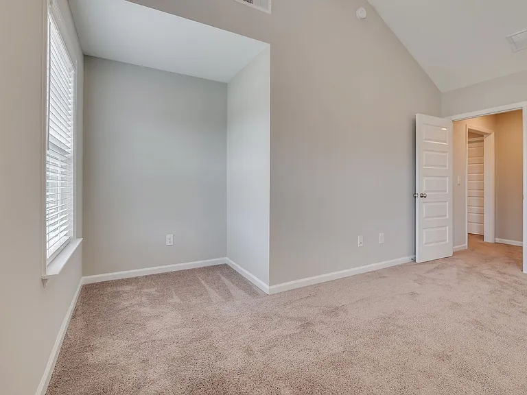 410 Matthew Ln #20 — Photo 36