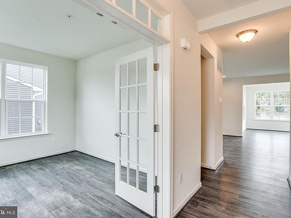 3rd image of 1012 Cortana Ct