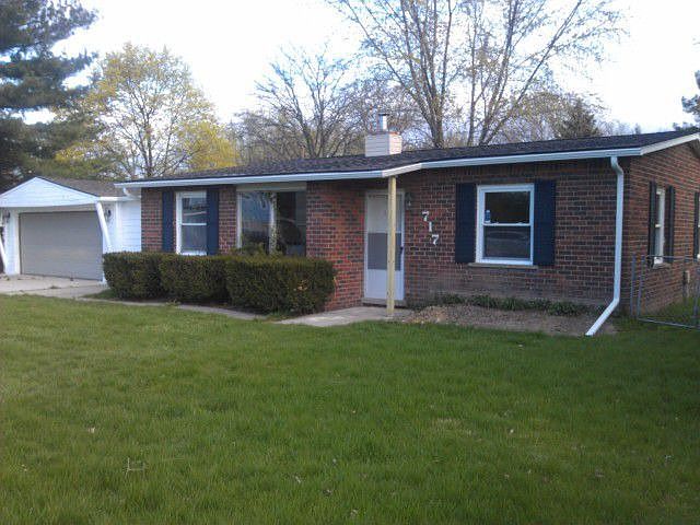 1st image of 717 E Lake St