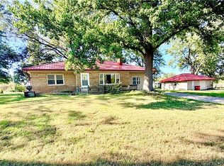 122 Buckner Tarsney Rd, Sibley, MO 64088