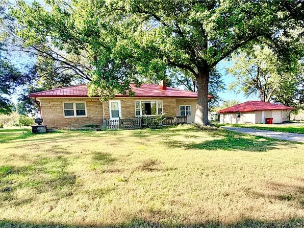 122 Buckner Tarsney Rd, Sibley, MO 64088