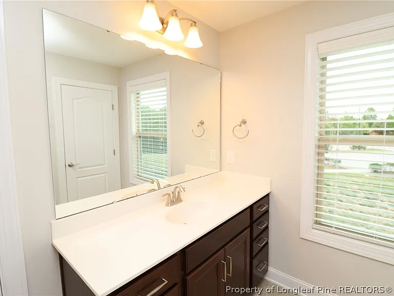 410 Boscawen Ln — Photo 27