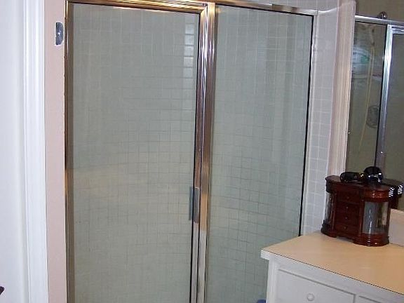 5th image of 3804 Hillview Ct