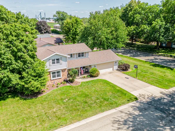 25 S Dallas St, Princeton, IL 61356