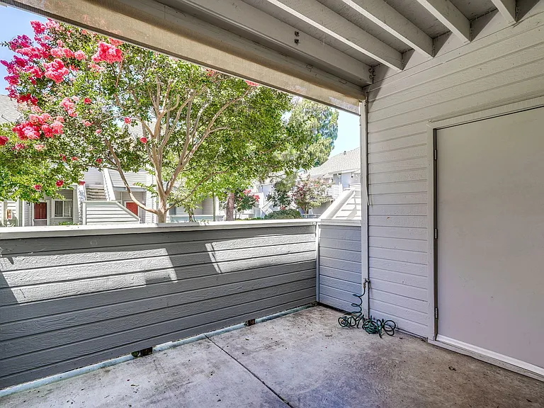 537 Shadow Dance Dr — Photo 33