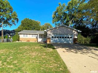 1919 W Sunnyview Dr, Peoria, IL