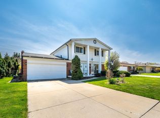 11156 Glenis Dr, Sterling Heights, MI
