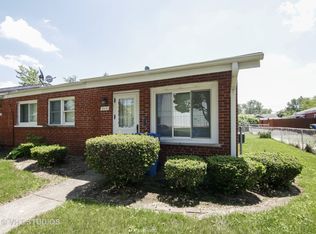 711 Dulles Rd APT F, Des Plaines, IL 60016