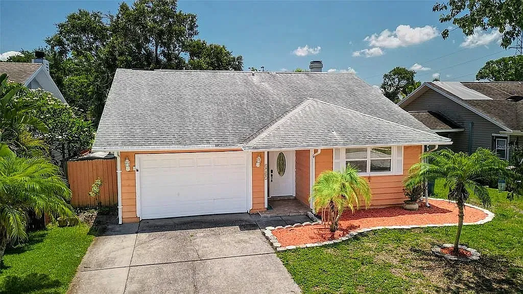 3 bed, 1193 sqft, $2,550 — Photo 1