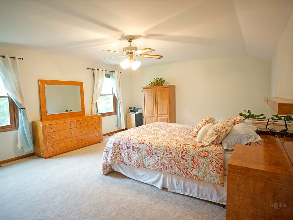 1st image of 434 Sommerset Dr